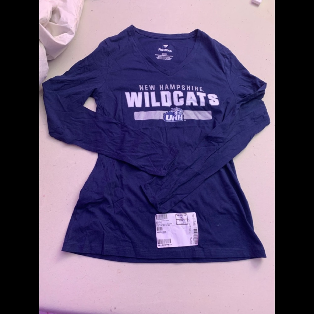 UNH shirt